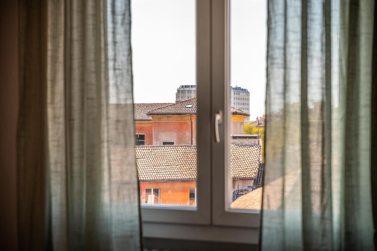Dalla Bruna - Above The Roofs Of The Centre Modena Buitenkant foto